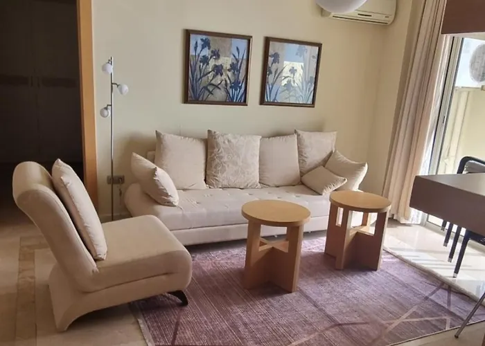 Gold Apartment *